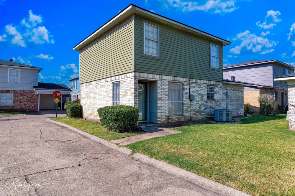 119 Carriage Square Drive Bossier City, LA 71112
