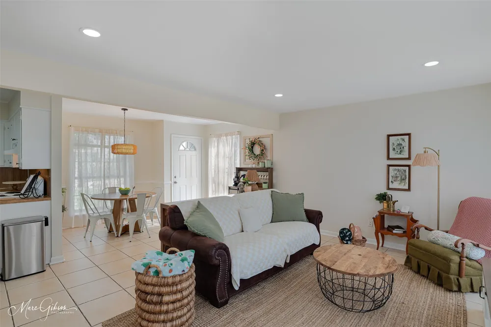 119 Carriage Square Drive Bossier City, LA 71112