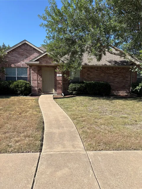 121 Hunters Trail