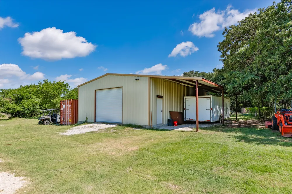 578 County Road 134 Gainesville, TX 76240