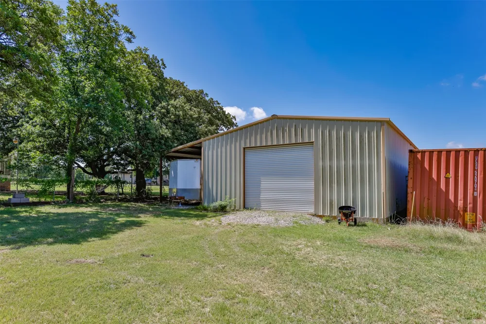 578 County Road 134 Gainesville, TX 76240