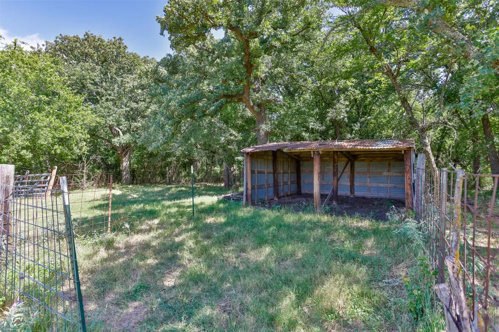 578 County Road 134 Gainesville, TX 76240