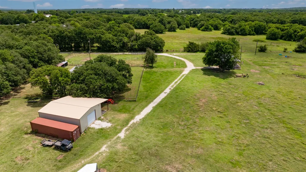 578 County Road 134 Gainesville, TX 76240