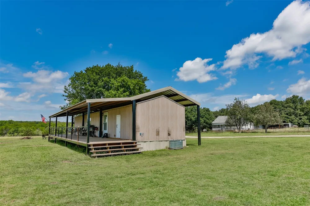 578 County Road 134 Gainesville, TX 76240
