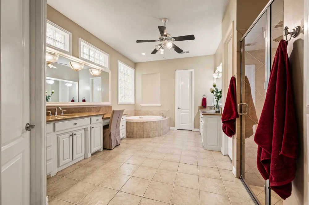 533 Round Hollow Lane Southlake, TX 76092