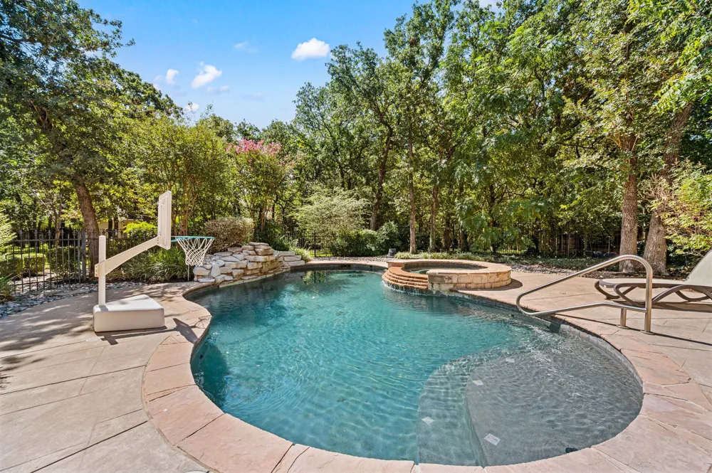 533 Round Hollow Lane Southlake, TX 76092
