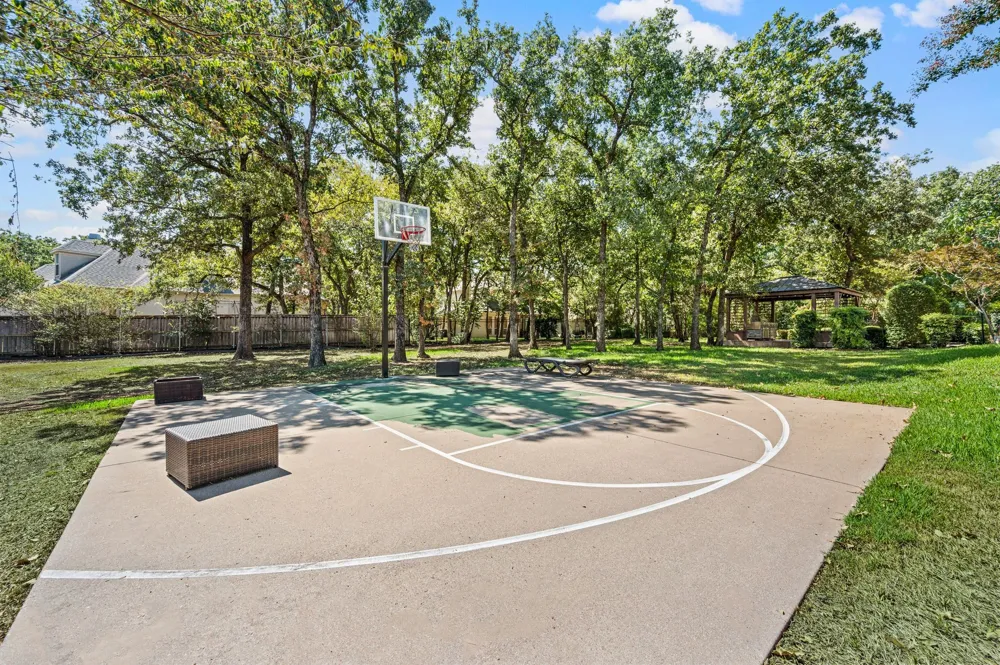 533 Round Hollow Lane Southlake, TX 76092