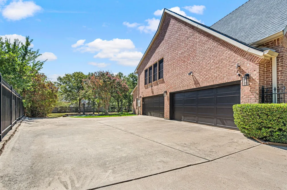 533 Round Hollow Lane Southlake, TX 76092