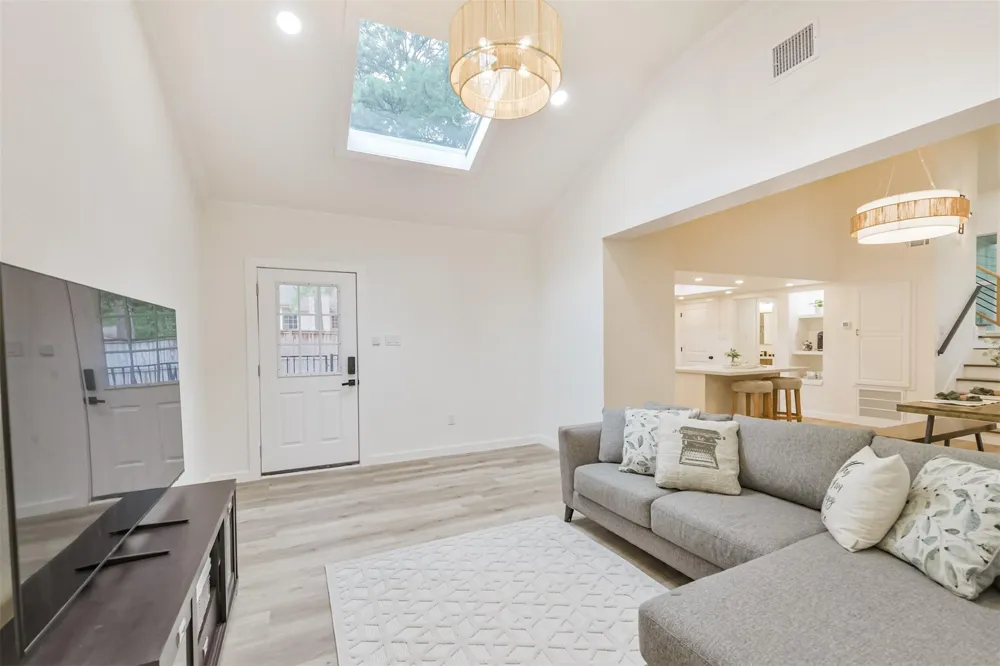 91 April Wind Drive S Montgomery, TX 77356