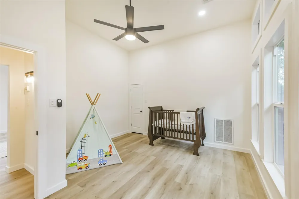 91 April Wind Drive S Montgomery, TX 77356