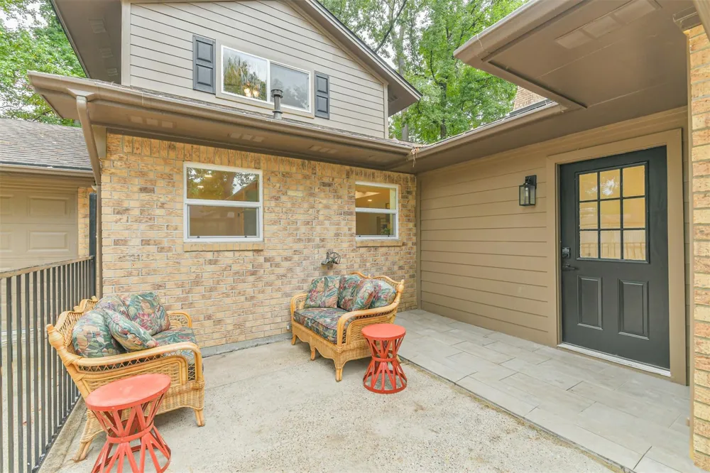 91 April Wind Drive S Montgomery, TX 77356