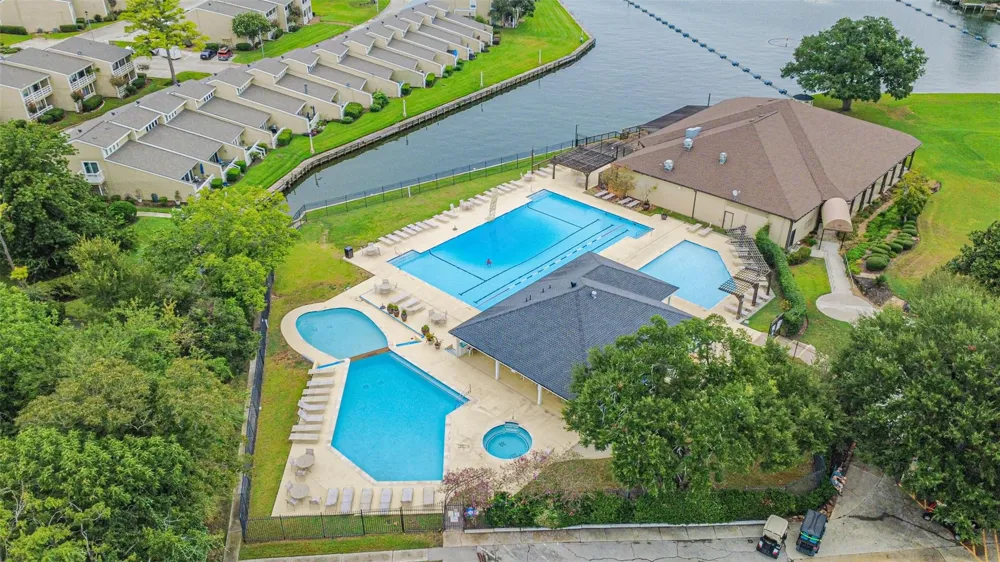 91 April Wind Drive S Montgomery, TX 77356