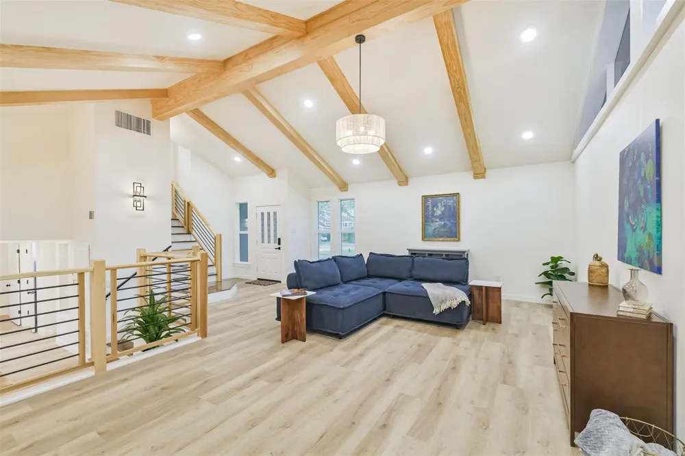 91 April Wind Drive S Montgomery, TX 77356