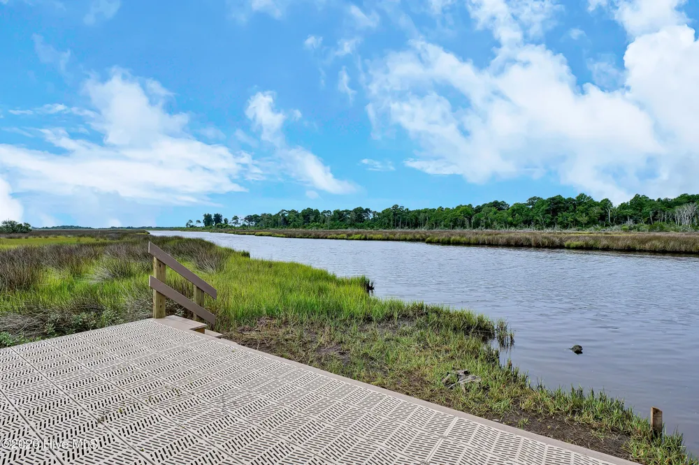 506 W Red Head Circle Sneads Ferry, NC 28460