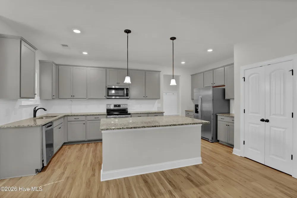 506 W Red Head Circle Sneads Ferry, NC 28460