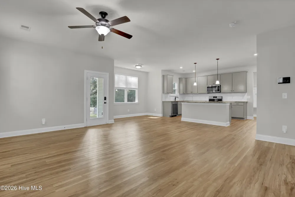 506 W Red Head Circle Sneads Ferry, NC 28460