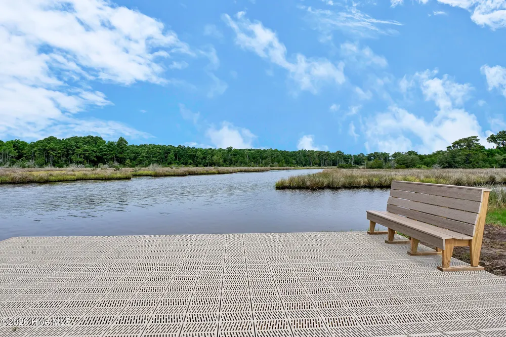 506 W Red Head Circle Sneads Ferry, NC 28460