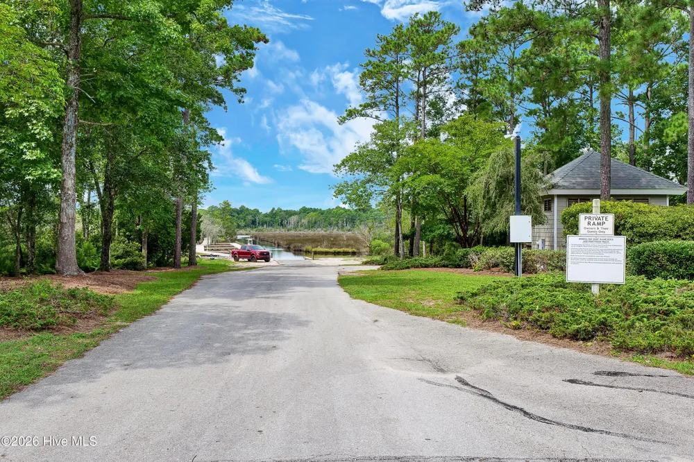 506 W Red Head Circle Sneads Ferry, NC 28460