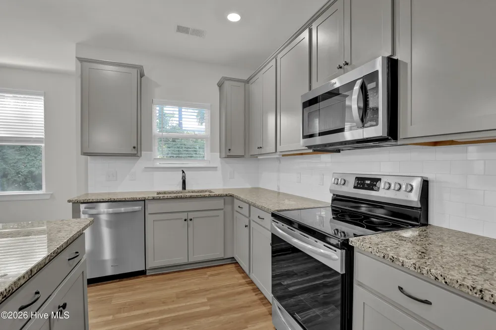 506 W Red Head Circle Sneads Ferry, NC 28460