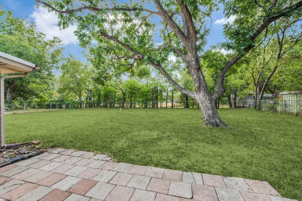 4221 Ashmore Drive North Richland Hills, TX 76180