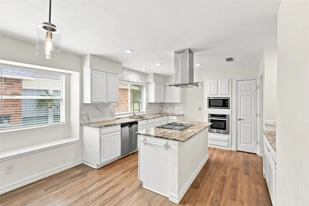 2126 Greenstone Trail Carrollton, TX 75010