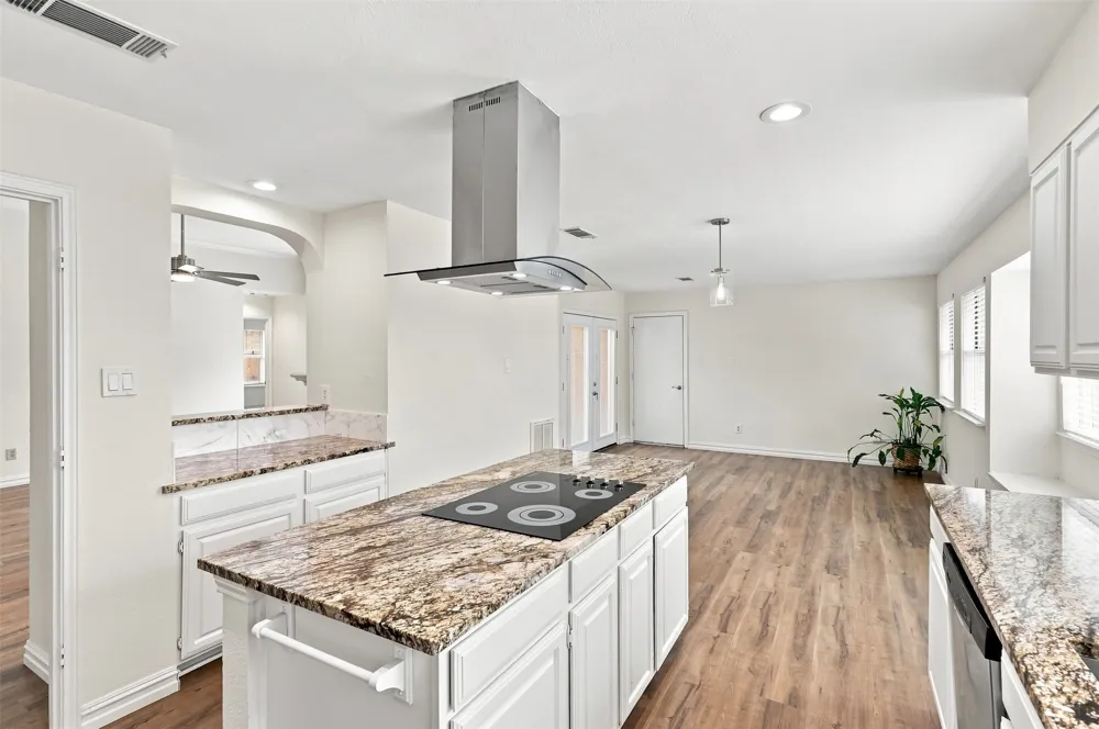 2126 Greenstone Trail Carrollton, TX 75010