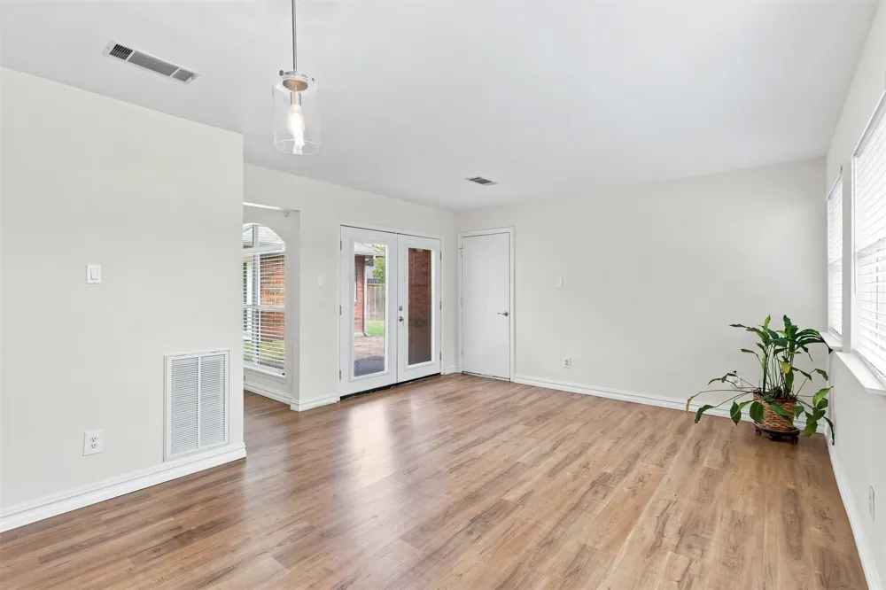 2126 Greenstone Trail Carrollton, TX 75010