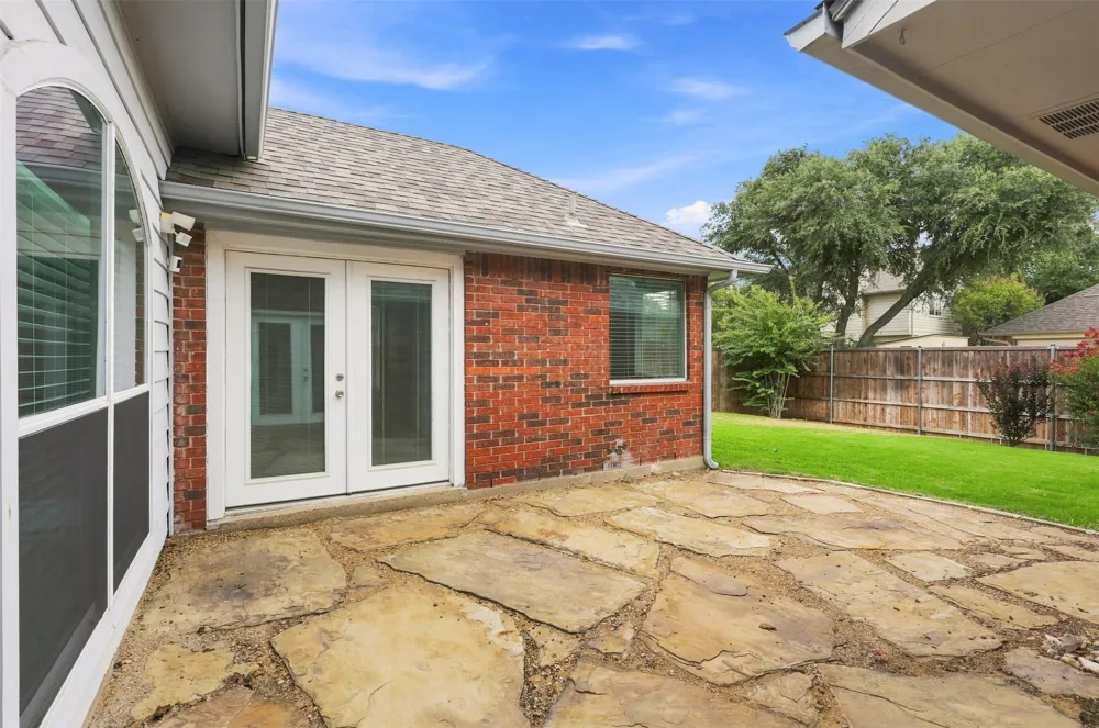 2126 Greenstone Trail Carrollton, TX 75010