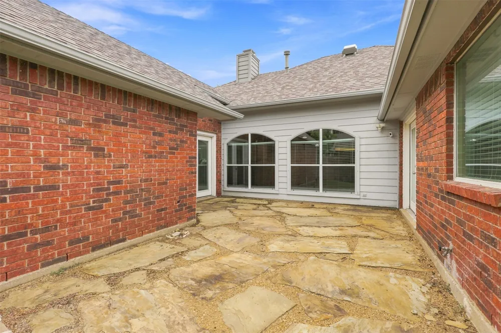 2126 Greenstone Trail Carrollton, TX 75010