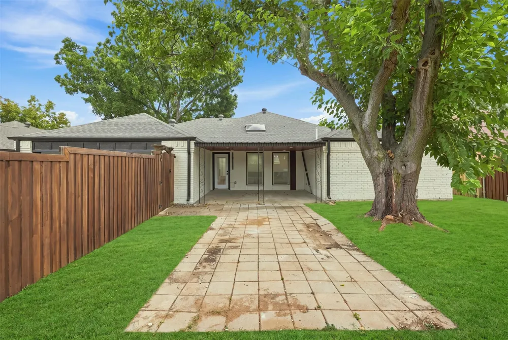 305 Bellmeade Drive Garland, TX 75040