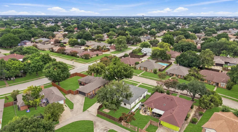 305 Bellmeade Drive Garland, TX 75040