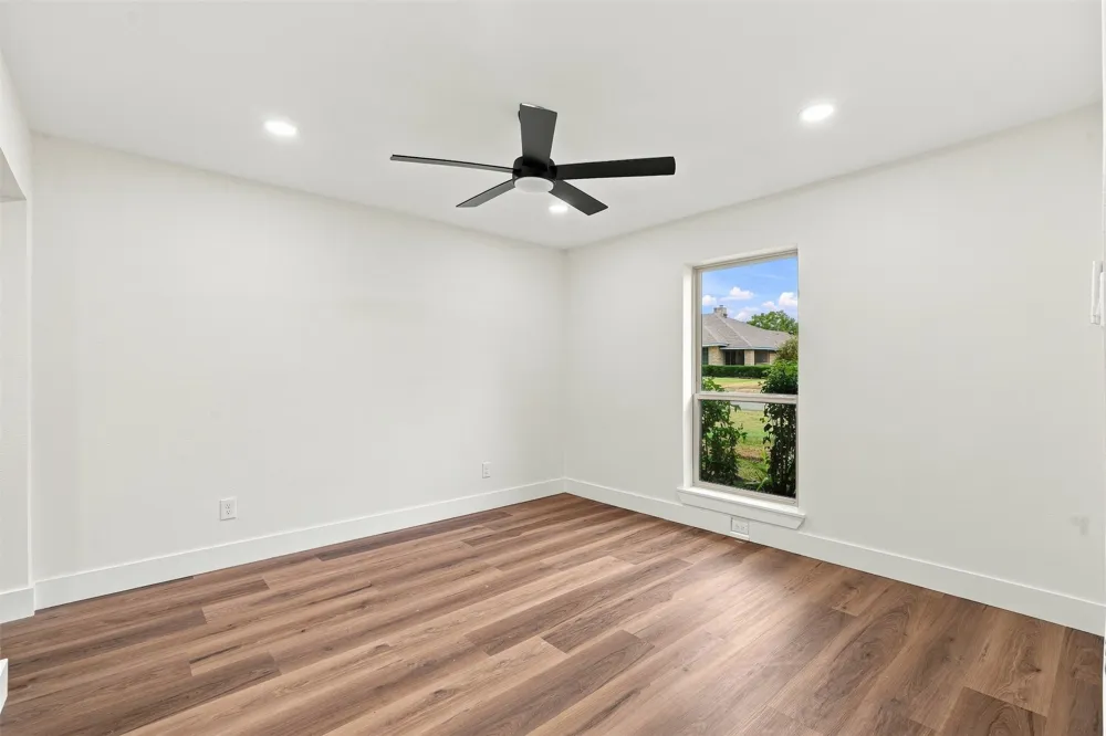305 Bellmeade Drive Garland, TX 75040