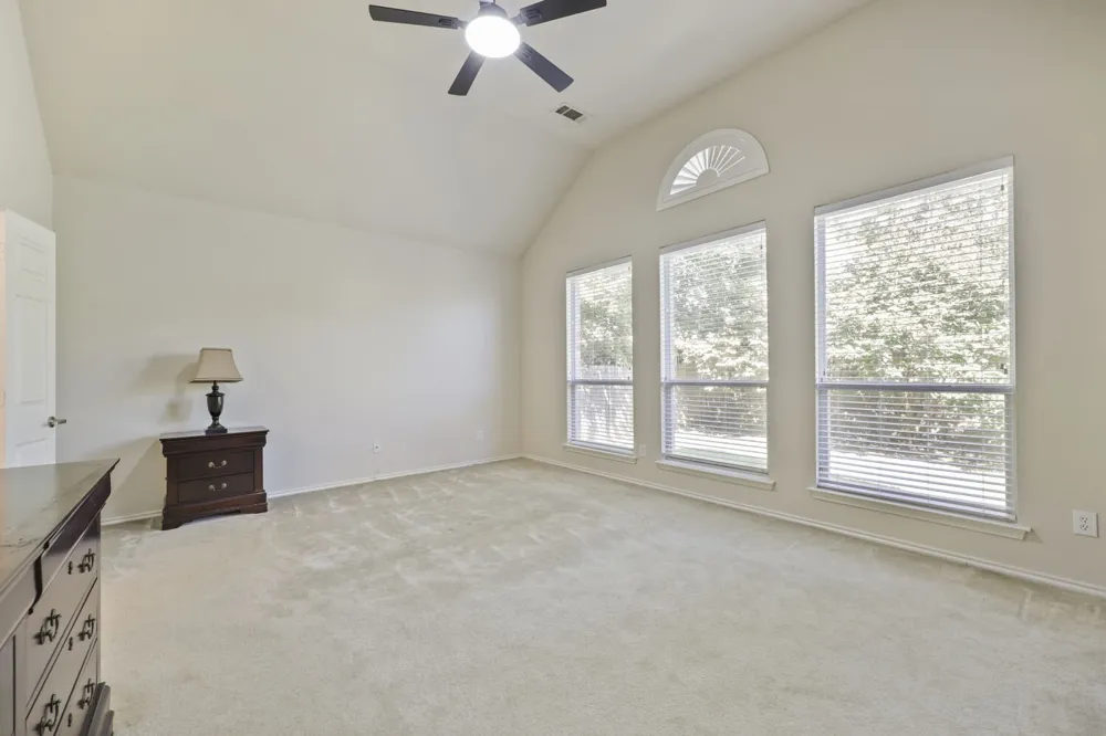 5828 Ivy Glen Drive Grand Prairie, TX 75052