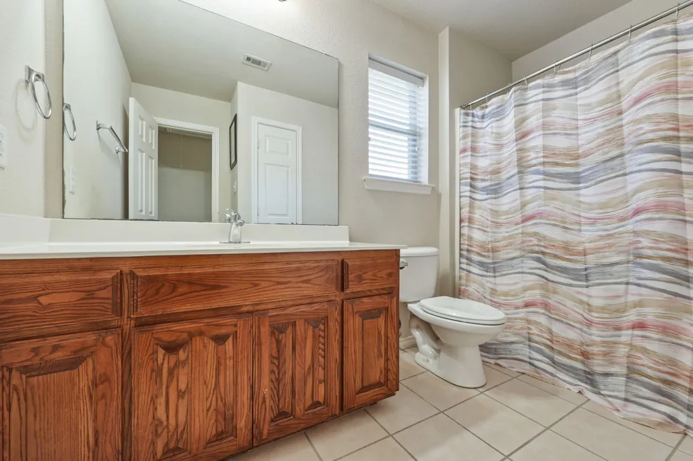 5828 Ivy Glen Drive Grand Prairie, TX 75052