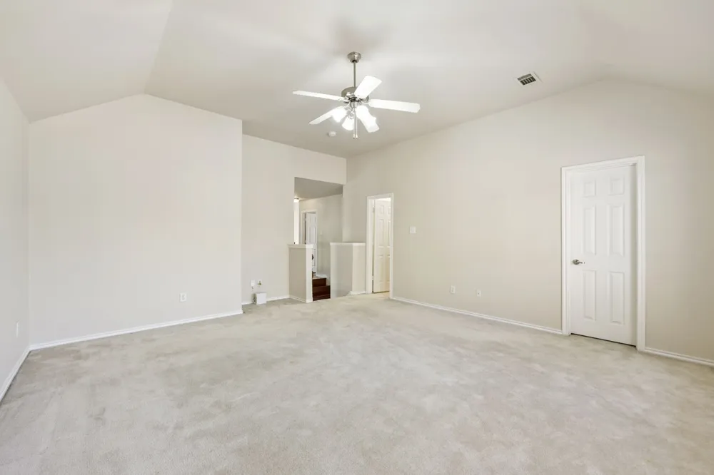 5828 Ivy Glen Drive Grand Prairie, TX 75052
