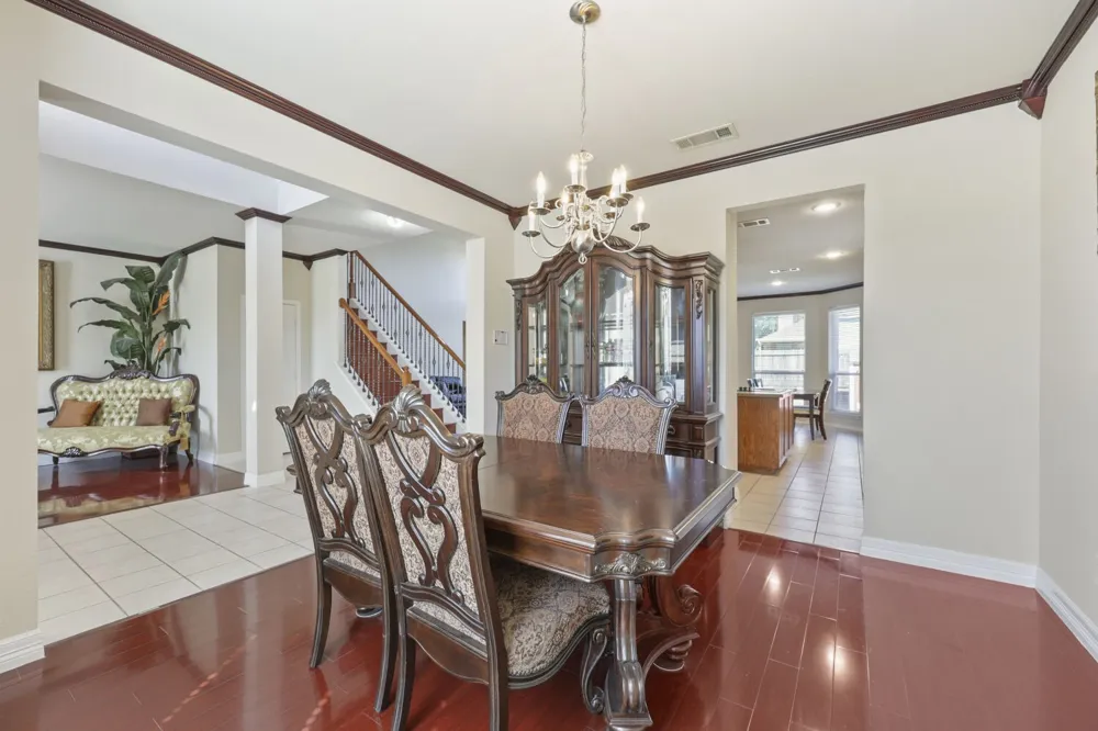5828 Ivy Glen Drive Grand Prairie, TX 75052