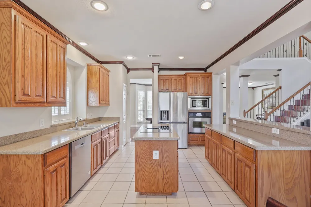 5828 Ivy Glen Drive Grand Prairie, TX 75052