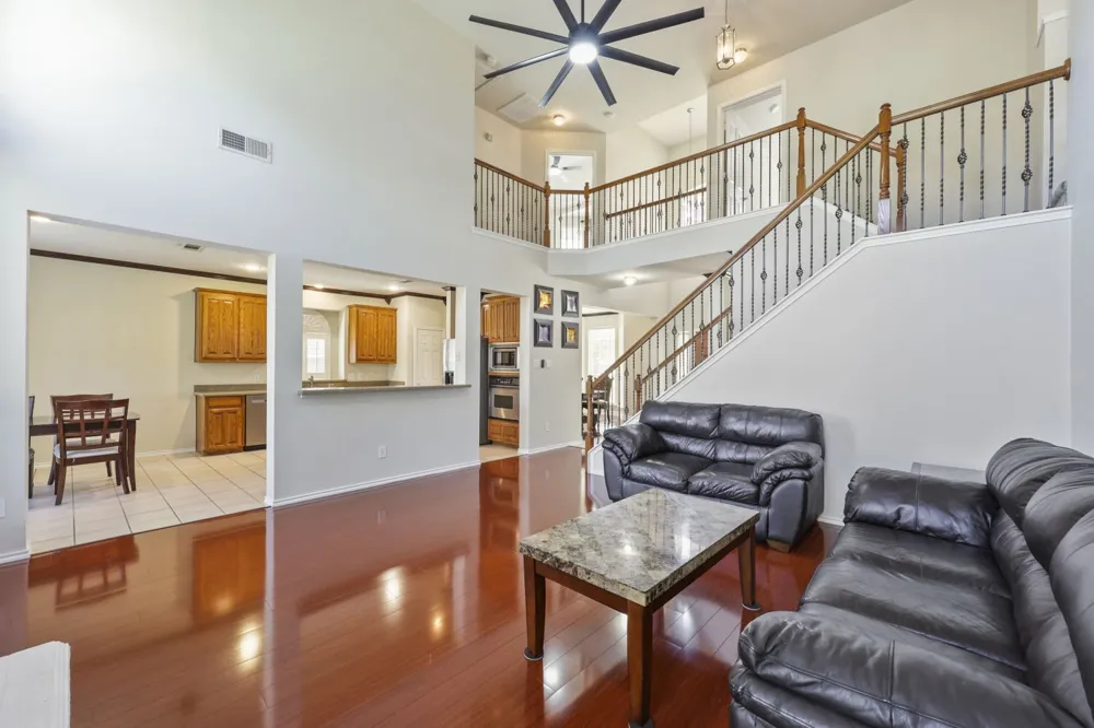 5828 Ivy Glen Drive Grand Prairie, TX 75052