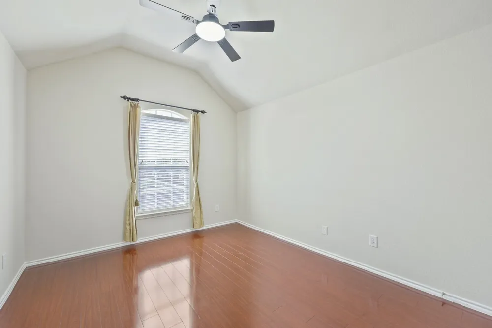 5828 Ivy Glen Drive Grand Prairie, TX 75052
