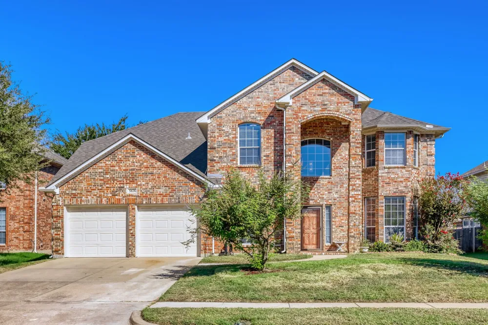 5828 Ivy Glen Drive Grand Prairie, TX 75052