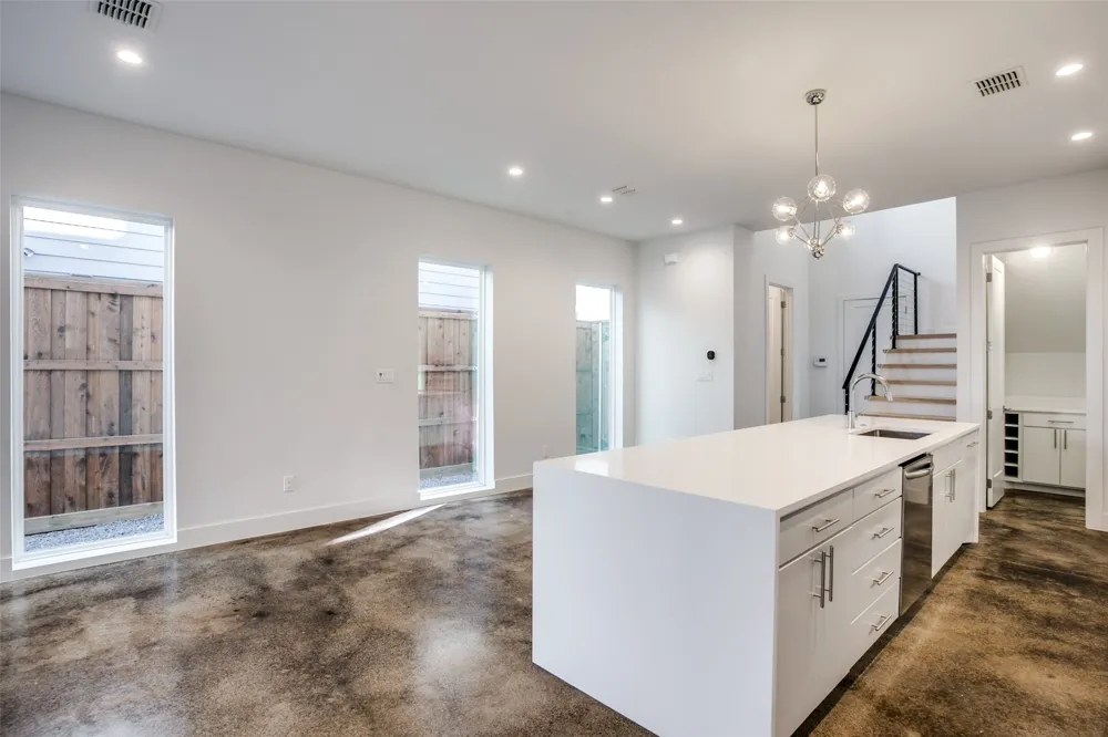 4715 Belmont Avenue Dallas, TX 75204