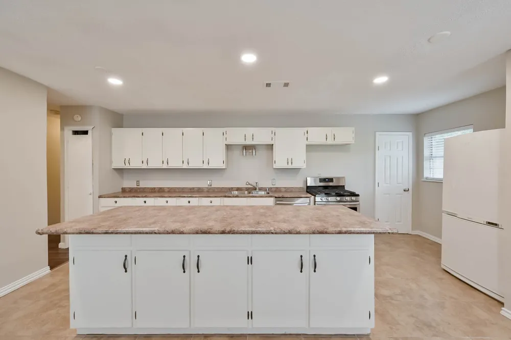 1122 W Park Row Drive Arlington, TX 76013