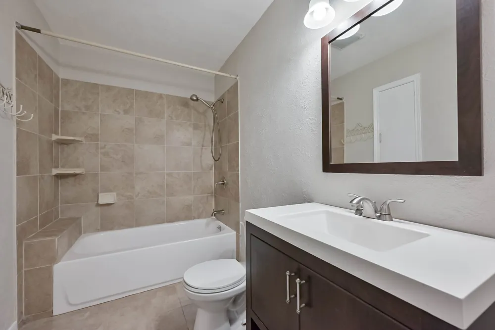 1122 W Park Row Drive Arlington, TX 76013