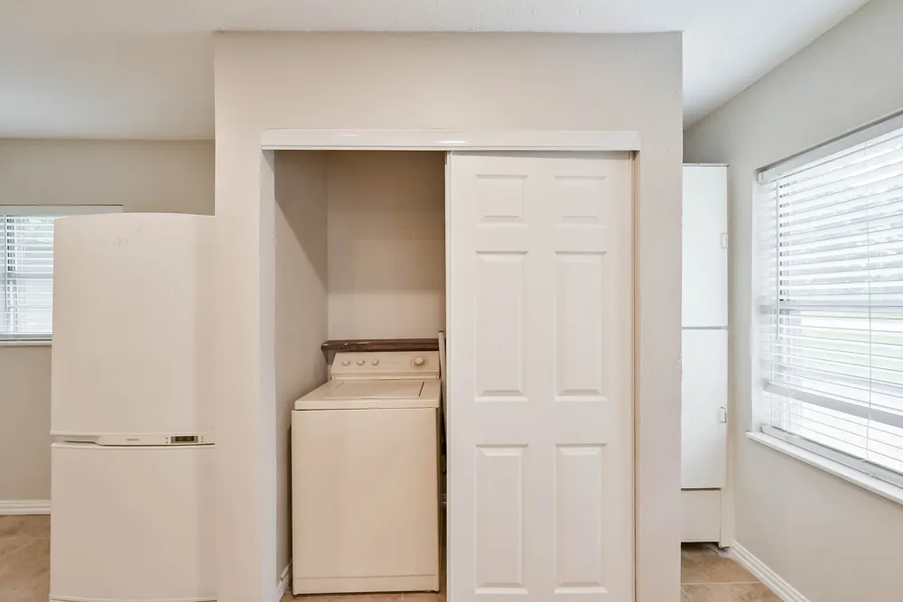 1122 W Park Row Drive Arlington, TX 76013