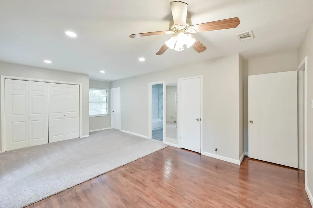 1122 W Park Row Drive Arlington, TX 76013