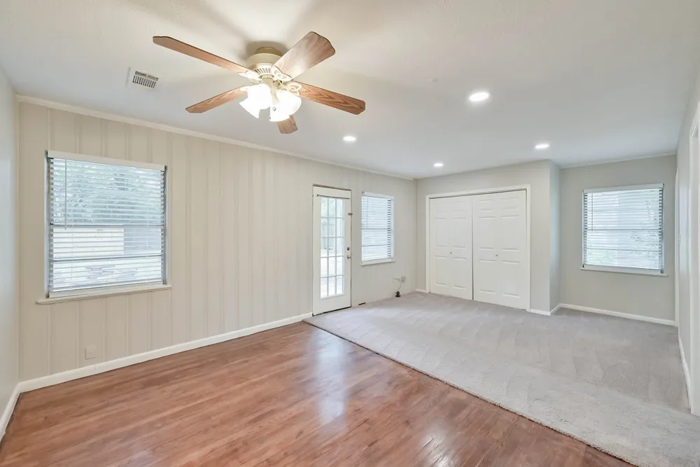 1122 W Park Row Drive Arlington, TX 76013