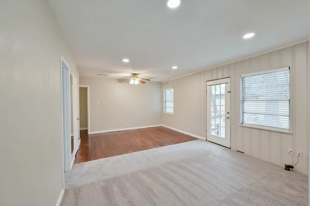 1122 W Park Row Drive Arlington, TX 76013