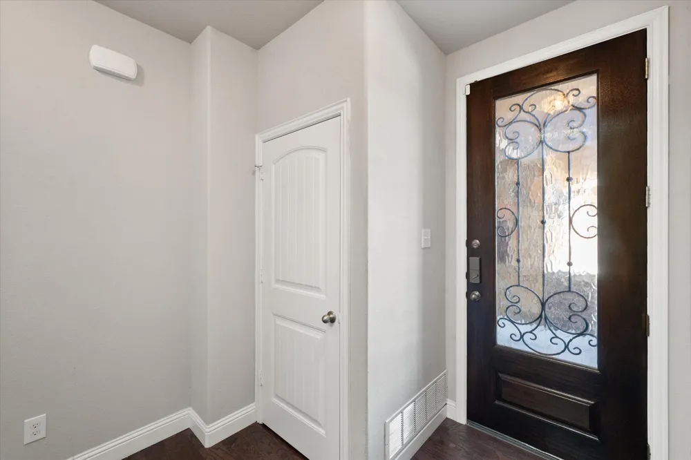 2630 Villa Di Lago #6 Grand Prairie, TX 75054