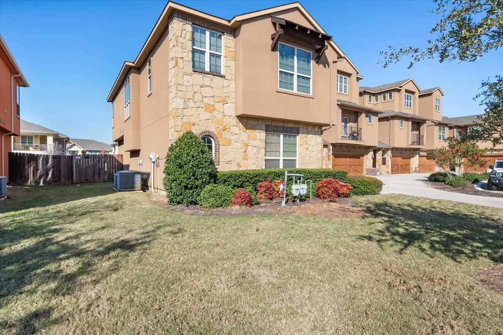 2630 Villa Di Lago #6 Grand Prairie, TX 75054