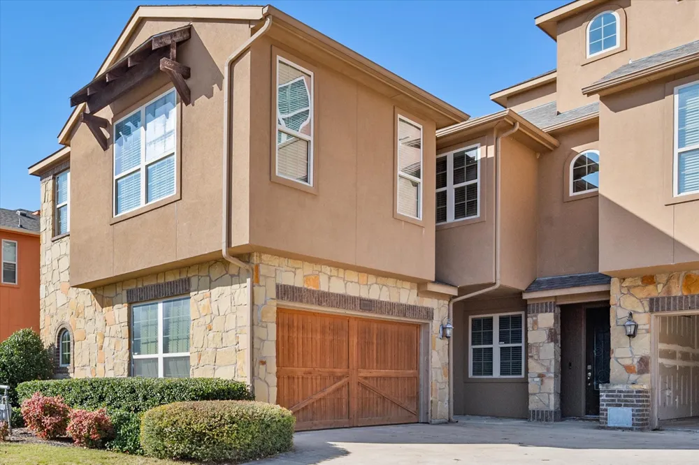 2630 Villa Di Lago #6 Grand Prairie, TX 75054